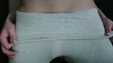 Olivia online show from April 22, 2026, 4:08 pm