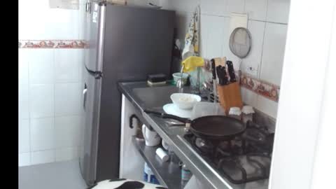 novaperotti online show from October 11, 2025, 3:43 pm