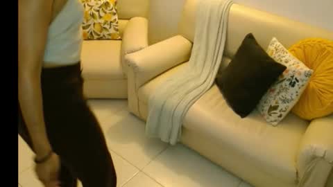 novaperotti online show from November 7, 2025, 1:05 am