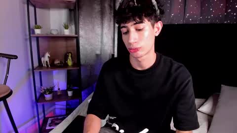 Nova online show from October 30, 2025, 5:24 pm