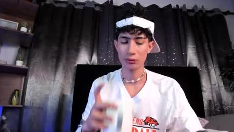 Nova online show from November 12, 2025, 9:03 pm