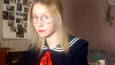 Sari  It is my first day  online show from February 12, 2026, 2:12 pm