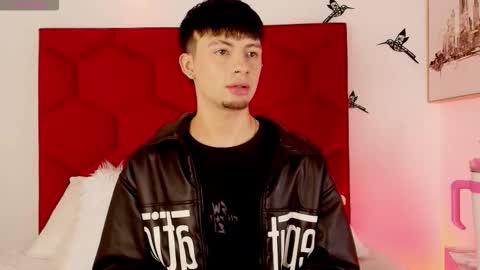 Stev  online show from February 12, 2026, 4:51 am