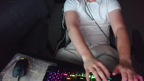 nsfwlogan50 online show from April 27, 2026, 1:14 am