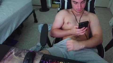 nsfwlogan50 online show from May 27, 2026, 5:54 pm
