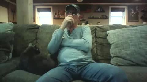 Snapshot of nudistguy194549 chatting on April 17, 2026, 11:41 pm Nudistguy online show from April 17, 2026, 11:41 pm