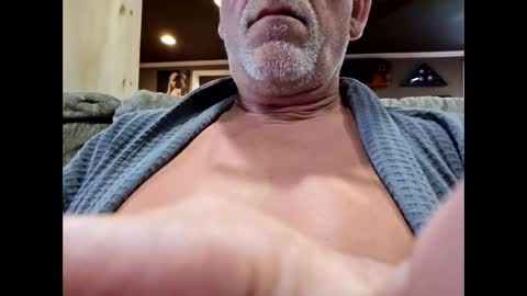 Snapshot of nudistguy194549 chatting on May 23, 2026, 5:28 pm Nudistguy online show from May 23, 2026, 5:28 pm