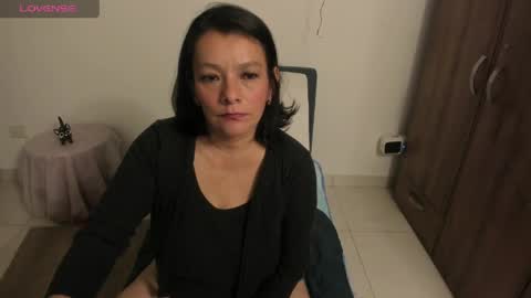 Snapshot of nuit_rose chatting on April 27, 2026, 1:36 am nuit_rose online show from April 27, 2026, 1:36 am