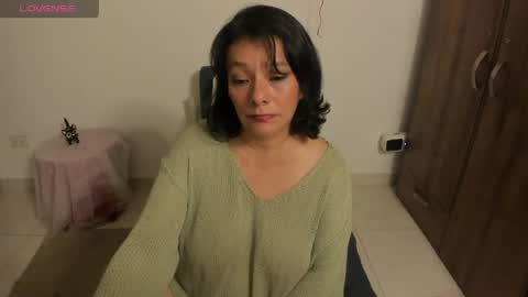 Snapshot of nuit_rose chatting on May 3, 2026, 1:55 am nuit_rose online show from May 3, 2026, 1:55 am
