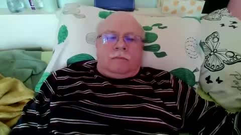 nukiss online show from February 22, 2025, 12:29 pm