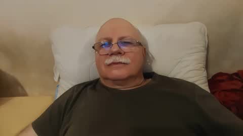 nukiss online show from October 28, 2025, 6:10 pm