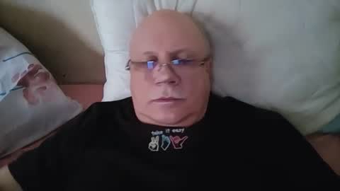 nukiss online show from November 10, 2025, 10:03 am