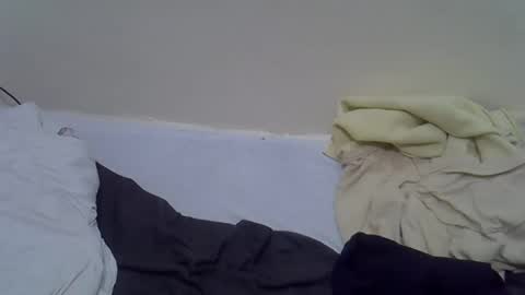 nunu_40 online show from March 5, 2026, 9:33 pm