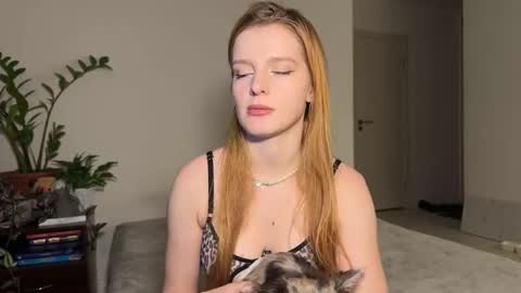 nura_foxx online show from September 16, 2025, 12:55 am