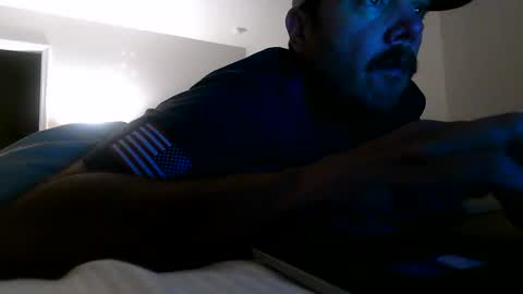 nuttincowboy727272 online show from April 19, 2026, 11:40 pm