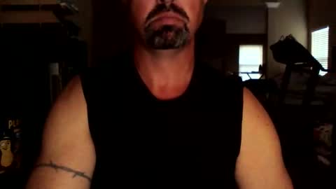 nvrenuff1979 online show from September 22, 2025, 11:34 am