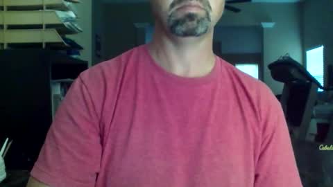 nvrenuff1979 online show from November 4, 2025, 12:37 pm