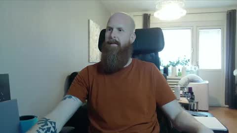 Snapshot of nxrthman chatting on July 2, 2026, 10:32 am nxrthman online show from July 2, 2026, 10:32 am