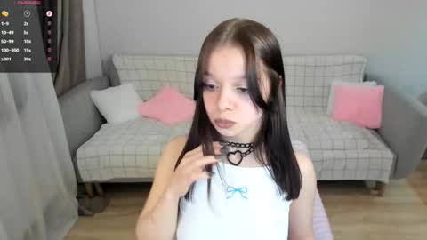 nya_babe online show from February 18, 2026, 9:00 pm