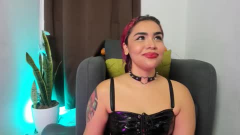 Nia online show from October 6, 2025, 12:30 am