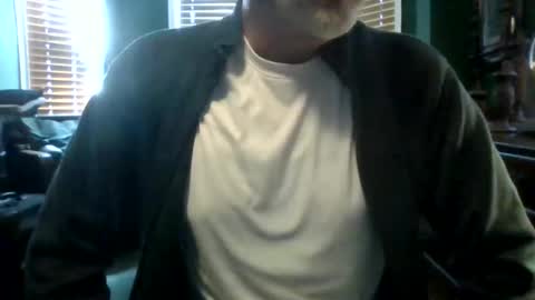 nyc1323 online show from May 7, 2026, 2:44 pm