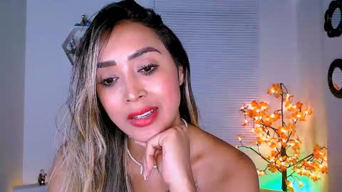 Nycole online show from December 21, 2024, 5:14 am