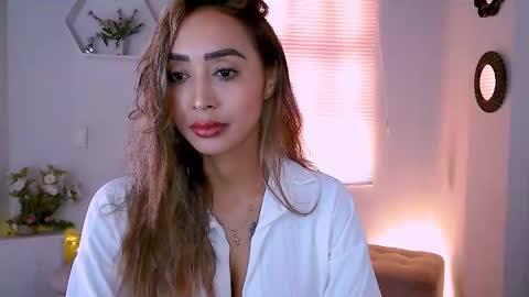 Nycole online show from February 1, 2025, 2:13 pm