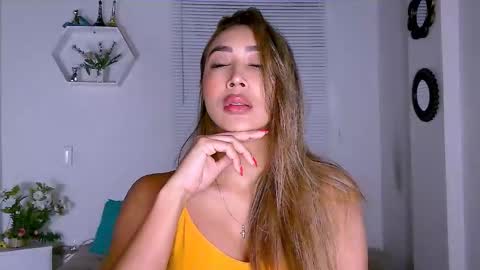 Nycole online show from February 6, 2025, 11:10 am