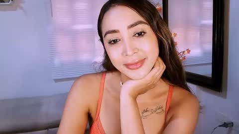 Nycole online show from December 22, 2025, 8:28 pm