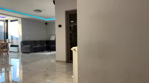 Nicol online show from November 13, 2025, 1:32 pm