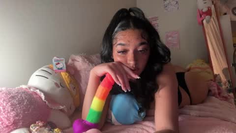 Snapshot of nylasinns chatting on May 17, 2026, 2:42 am nylasinns online show from May 17, 2026, 2:42 am