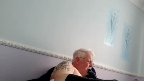 stockings  suspenders mad online show from May 11, 2026, 4:37 pm