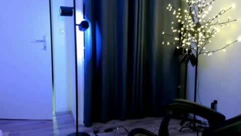 Steff online show from April 20, 2026, 8:43 pm