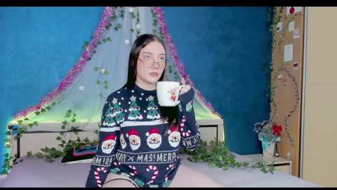 Kat online show from December 24, 2024, 8:38 pm