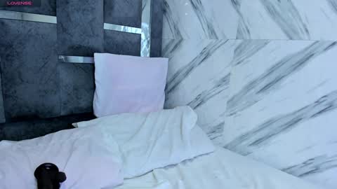 xionela gates online show from January 13, 2025, 10:45 pm