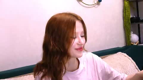 Snapshot of nyra_thira chatting on July 16, 2026, 1:33 am nyra_thira online show from July 16, 2026, 1:33 am