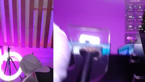 Nyvet online show from October 1, 2025, 2:12 pm