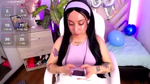 Alex   .    online show from October 12, 2025, 6:18 pm