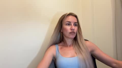 Snapshot of nyxelia_ chatting on June 4, 2026, 8:09 am Anastasia online show from June 4, 2026, 8:09 am