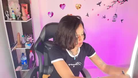 NYXHELLSQUEEN online show from April 21, 2026, 9:50 pm