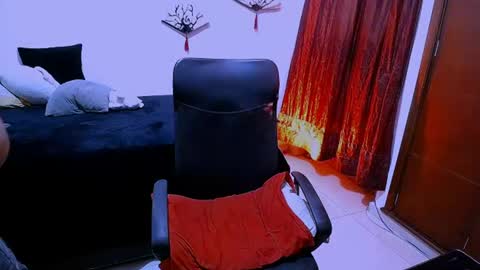 Snapshot of nyxxei chatting on July 9, 2026, 11:53 pm Nyxxei online show from July 9, 2026, 11:53 pm