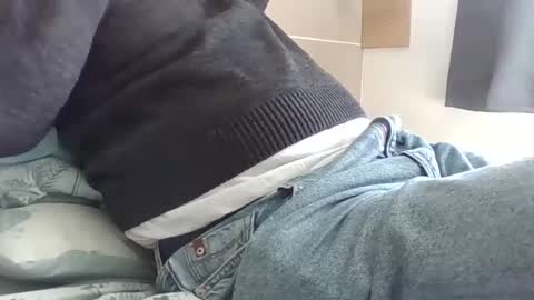 obedient9402 online show from April 21, 2026, 10:43 am