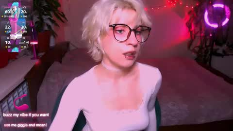 Moonlight online show from October 1, 2025, 10:43 am