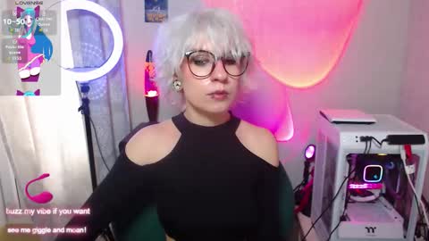 Moonlight online show from October 6, 2025, 8:34 am