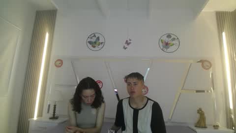 oblivionlove online show from December 4, 2025, 9:34 pm