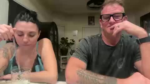 SimplyUs online show from October 18, 2025, 5:21 am