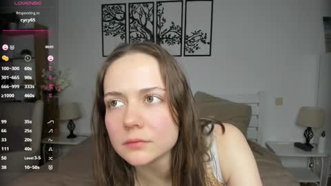 Elis online show from April 9, 2026, 8:25 pm