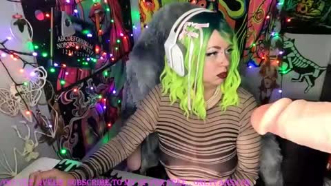 occvlt qveen online show from September 20, 2025, 11:50 pm