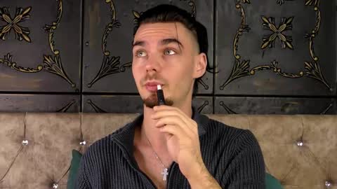 Snapshot of oceanheat chatting on November 25, 2025, 10:54 pm OceanHeart online show from November 25, 2025, 10:54 pm