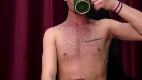 Snapshot of oceanheat chatting on January 14, 2026, 6:35 pm OceanHeart online show from January 14, 2026, 6:35 pm